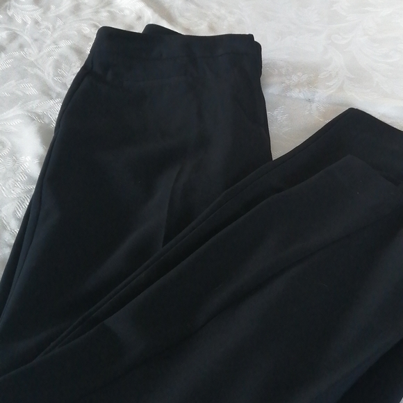 NWOT,Liz Claiborne, Ladies Dress Trousers, Size..6 - Picture 1 of 7